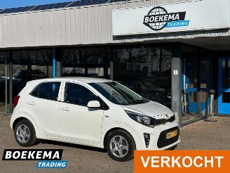 krockskadad bil auto Kia Picanto 1.0 CVVT EconomyPlusLine Airco 2019/5