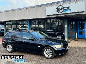 Vaurioauto  passenger cars BMW 3-serie 318i 130PK Leer Airco 2007/3