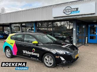 Vrakbiler bedrijf Ford Focus 1.0 EcoBoost Business Navigatie Climate Cruise Camera 2021/11