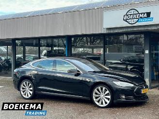 krockskadad bil auto Tesla Model S 85 Base FREE SUPER CHARGE Autopilot Leder BTW 2015/2