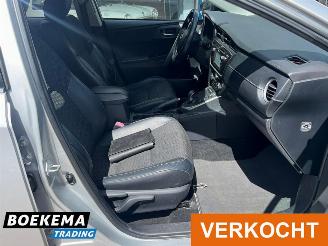 Toyota Auris 1.8 Hybrid Executive Navigatie Climate Cruise PDC picture 21