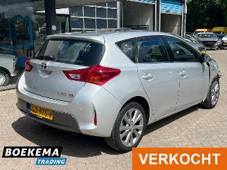 Toyota Auris 1.8 Hybrid Executive Navigatie Climate Cruise PDC picture 2