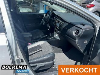 Toyota Auris 1.8 Hybrid Executive Navigatie Climate Cruise PDC picture 20