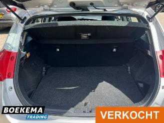 Toyota Auris 1.8 Hybrid Executive Navigatie Climate Cruise PDC picture 18