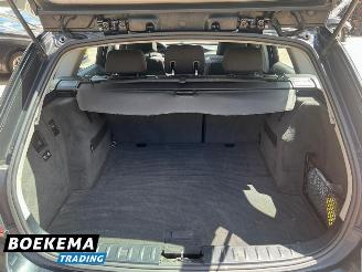 BMW 3-serie 318i High Executive Panorama Stoelverw. Navigatie Climate PDC picture 12