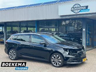 Voiture accidenté Renault Mégane Estate 1.3 TCe Aut. 140 Techno Navi Camera Clima Cruise 2023/6