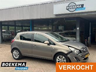 Schadeauto Opel Corsa 1.2 16V Automaat Navi Climate Cruise 2014/4