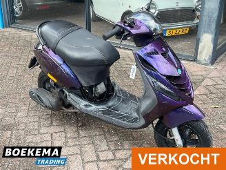 Piaggio  Zip 45KM 4T LED picture 2