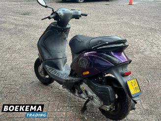 Piaggio  Zip 45KM 4T LED picture 4