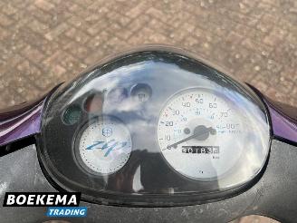 Piaggio  Zip 45KM 4T LED picture 15