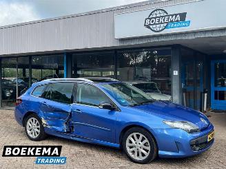 Damaged car Renault Laguna Estate 2.0 16V GT 204PK Panorama Navi Climate Cruise 2009/5