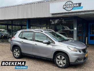 krockskadad bil auto Peugeot 2008 1.2 PureTech Automaat Navi Cruise PDC 2017/4