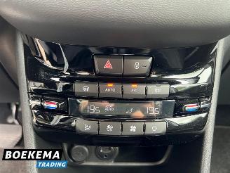 Peugeot 208 1.2 e-VTi Envy Aut Navi Clima Cruise PDC picture 28