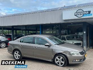 Schadeauto Volkswagen Passat 1.4 TSI Comfortline Navi Climate Cruise PDC 2011/7
