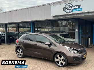 Uttjänta bilar auto Kia Rio 1.4 CVVT 110PK Super Pack Leer Open-Dak Navigatie Stoelverw 2013/4