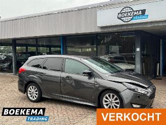 skadebil auto Ford Focus Wagon 1.5 TDCI ST-Line Leer Navi Camera Clima Cruise PDC 2018/7