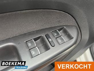 Volkswagen Touran 1.6 TDI Grijs kenteken Climate Cruise Trekh. PDC picture 21