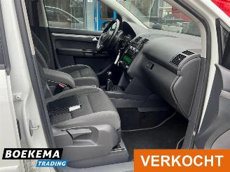 Volkswagen Touran 1.6 TDI Grijs kenteken Climate Cruise Trekh. PDC picture 19