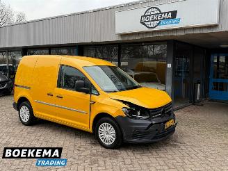 krockskadad bil bedrijf Volkswagen Caddy 2.0 TDI Airco Trekhaak PDC Schuifdeur 2016/7
