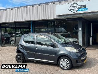 Peugeot 107 1.0-12V XS Airco 5-Deurs picture 1