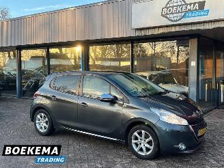 Auto incidentate Peugeot 208 1.2 PureTech Style Navi Climate Cruise PDC 2014/12