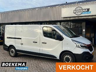 damaged commercial vehicles Renault Trafic 2.0 dCi 120PK L2 Navi Airco Cruise PDC 2021/9