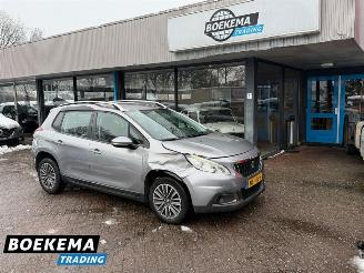 damaged passenger cars Peugeot 2008 1.2 PureTech Automaat Navigatie Cruise NAP! 2017/2