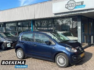 Schadeauto Volkswagen Up! 1.0 High Up! Navigatie Airco 5-Deurs 2013/10