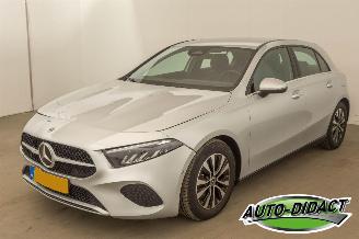 Unfallwagen Mercedes A-klasse A200 Automaat Mild Hybrid Business Line 2023/10