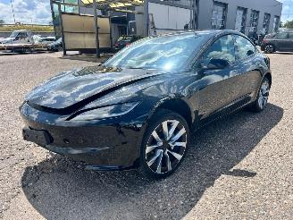 skadebil auto Tesla Model 3 Long Range AWD 16.804 km 2024/4