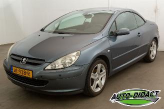 Auto incidentate Peugeot 307 CC 2.0-16V Motorschade 2005/3
