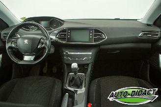 Peugeot 308 1.2 PureTech Clima Navi Pano Camera Blue Lease Executive picture 22