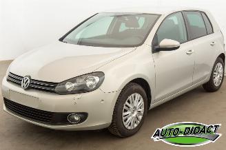 uszkodzony samochody osobowe Volkswagen Golf 1.2 TSI Clima 2010/10