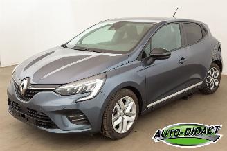 skadebil auto Renault Clio 1.0 Airco Navi 84.845 km 2021/5