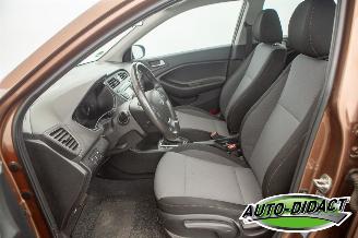 Hyundai I-20 1.4 Automaat 63.407 km Airco picture 24