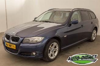 Damaged car BMW 3-serie 320i Automaat Clima Leder Business Line 2010/11