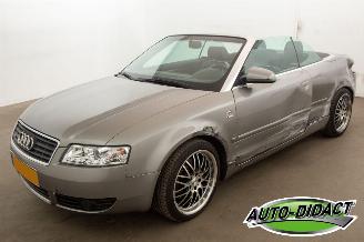 Unfallwagen Audi A4 Cabrio 1.8 Clima Leder 2003/4