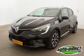 krockskadad bil auto Renault Clio 1.0 TCe Bi-Fuel Zen 101.314 km Navi 2021/11