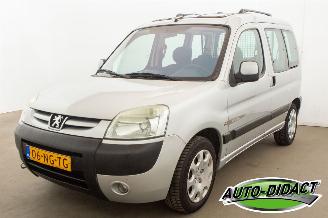 skadebil auto Peugeot Partner MPV 1.6-16V Quiksilver Airco 2003/9