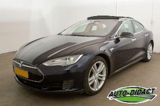 Unfallwagen Tesla Model S 85 Base Automaat Clima Navi Camera 2015/6