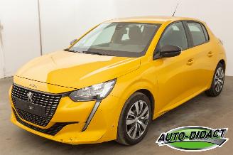 Voiture accidenté Peugeot 208 1.5 Active Pack Clima Navi 2023/3