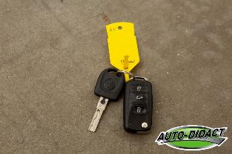 Volkswagen Up! 1.0 high up! 71.052 km Navi Airco BlueMotion picture 25