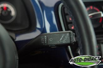 Volkswagen Up! 1.0 high up! 71.052 km Navi Airco BlueMotion picture 14