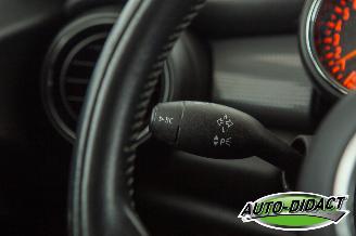 Mini Cooper 1.5 Airco Navi Business picture 15