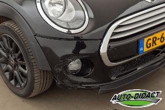 Mini Cooper 1.5 Airco Navi Business picture 29