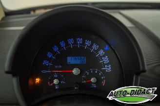 Volkswagen New-beetle 2.0 Cabriolet Highline Airco picture 6