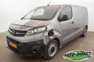 krockskadad bil bedrijf Opel Vivaro-e L2 75 kWh 67.298 km Camera Navi Airco 2023/6