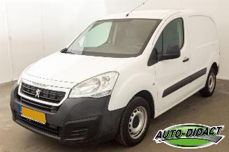 Schadeauto Peugeot Partner 122 1.6 BlueHDi Airco 100 L1 XR S&S 2016/9