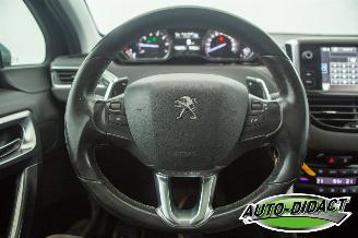 Peugeot 2008 1.2 PureTech Automaat Pano Clima Navi  Blue Lease Executive picture 5