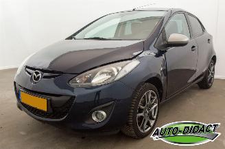 skadebil auto Mazda 2 1.3 Airco Silver Edition 2014/9